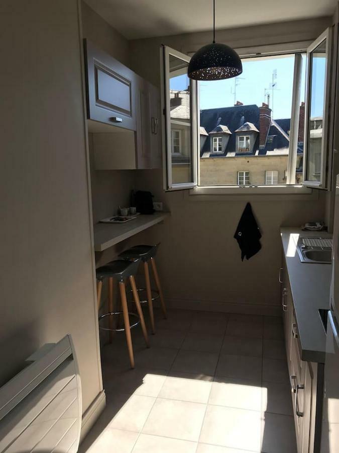 Appartement De Charme En Plein Coeur Du Centre Ville De Compiegne Compiègne Exterior foto